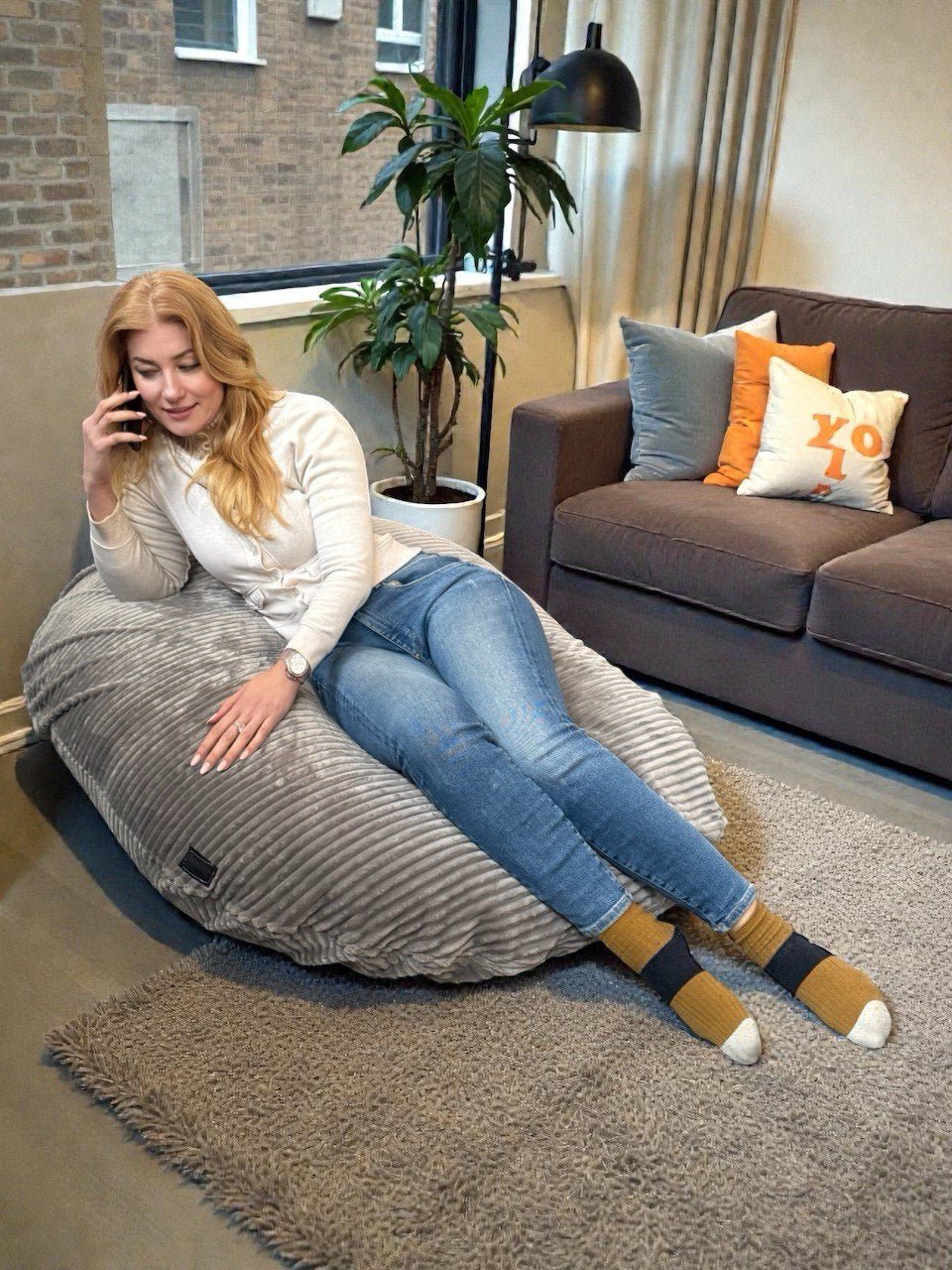Beanbag Adulte Ovale Multipositions, Large VELOURS CÔTELÉ style CA117V-Beanbag Montréal
