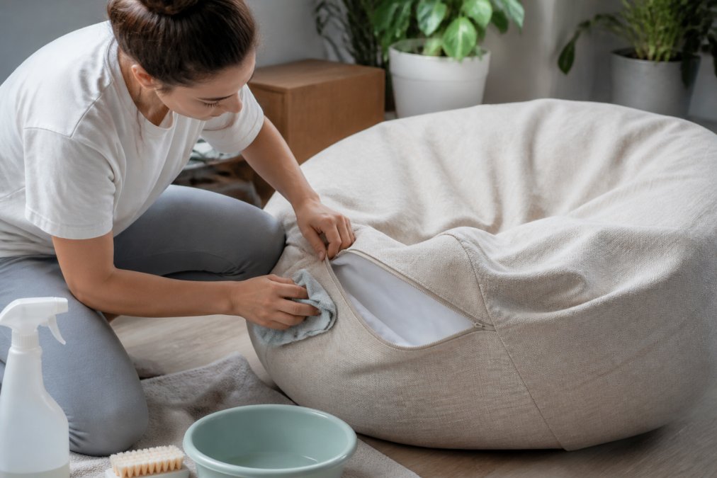Comment nettoyer housse de pouf: Guide complet